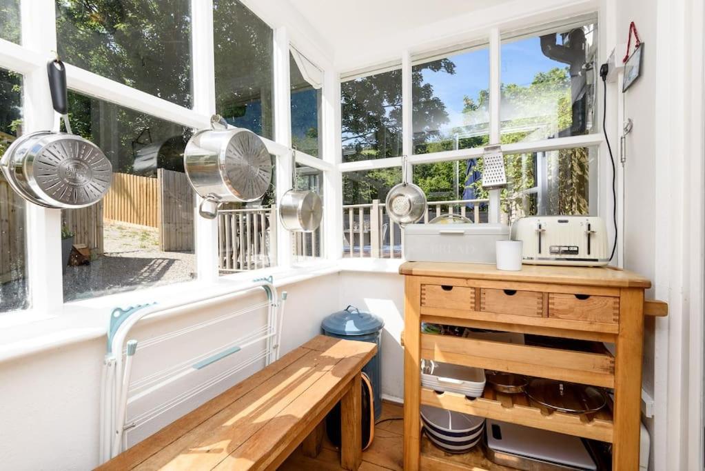 Bijou Coastal Apartment In Polperro With Hot Tub Onsite Parking Downhill Walk To Village Ngoại thất bức ảnh