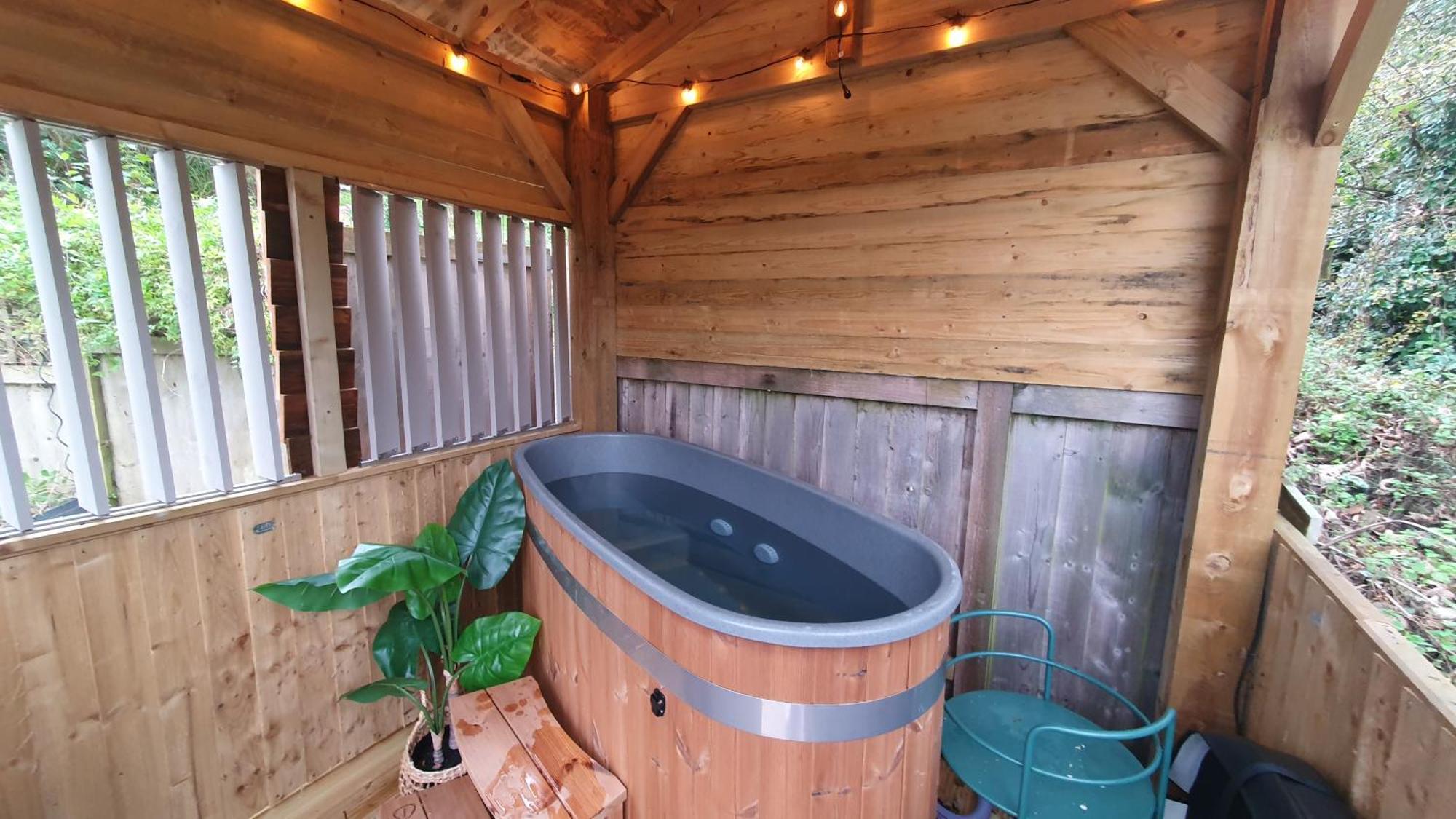 Bijou Coastal Apartment In Polperro With Hot Tub Onsite Parking Downhill Walk To Village Ngoại thất bức ảnh
